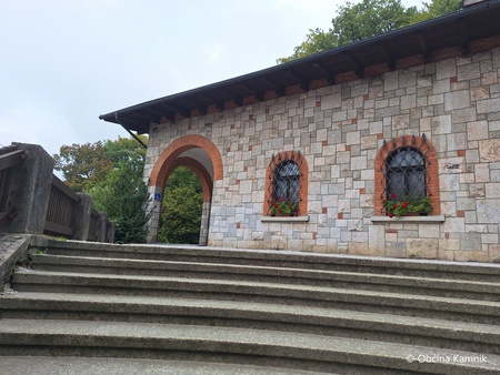 Prenova zunanje fasade stavbe Dnevnega centra Štacjon in železniške postaje Kamnik mesto (6)